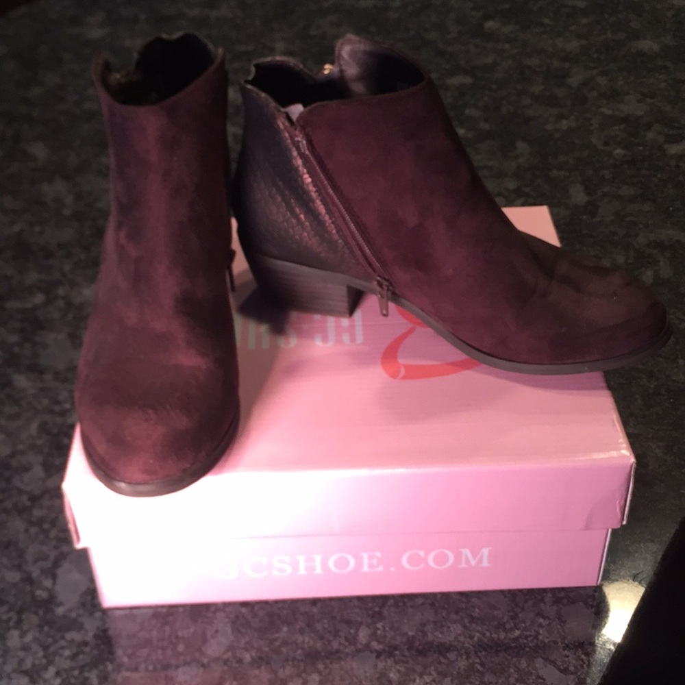 GC Shoes- Keller brown suede bootie